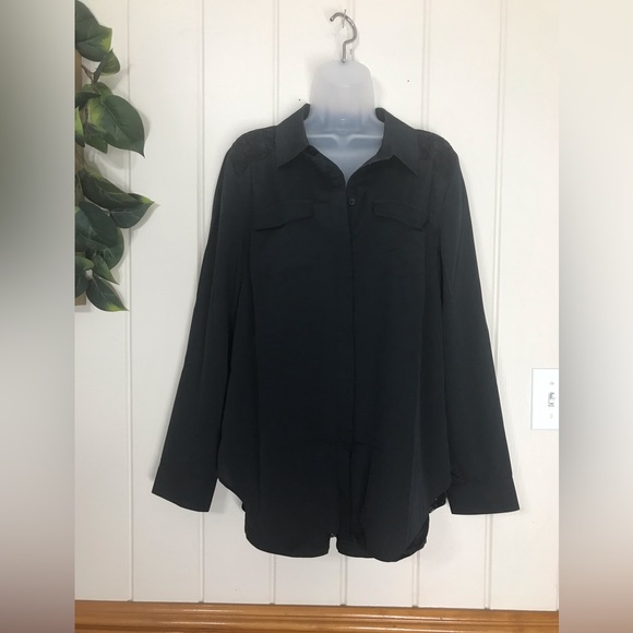 Isaac Mizrahi Black LS Buttondown Dress Blouse Lace Back & Shoulders Ladies NWOT - Picture 7 of 12